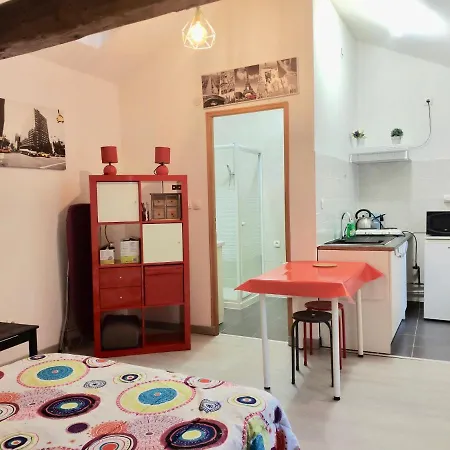 Boulevard Maginot Apartment